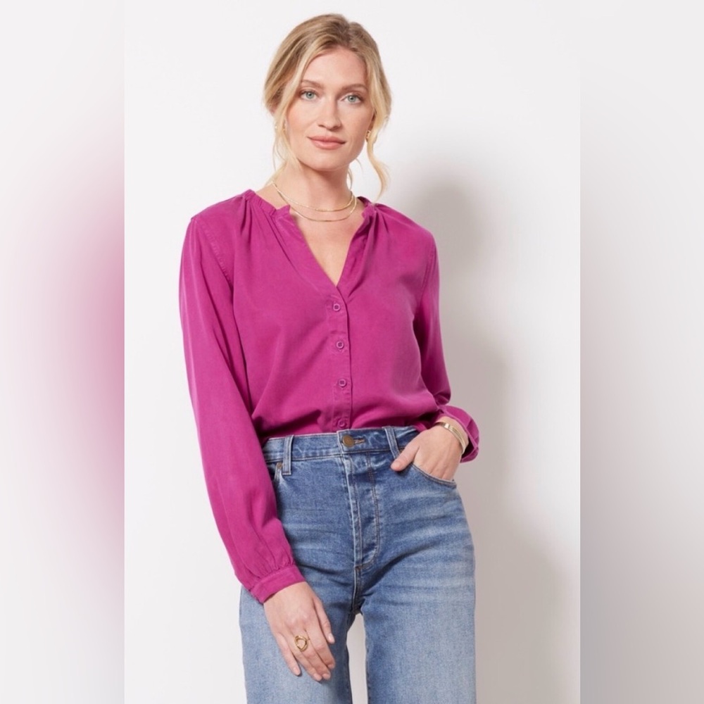 Anthropologie cloth & stoneFuchsia Button-Up Blouse